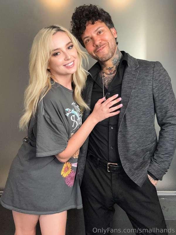 BDSM & BUCKLES with CREAMPIE!Lexi comes strapped up, and rea..