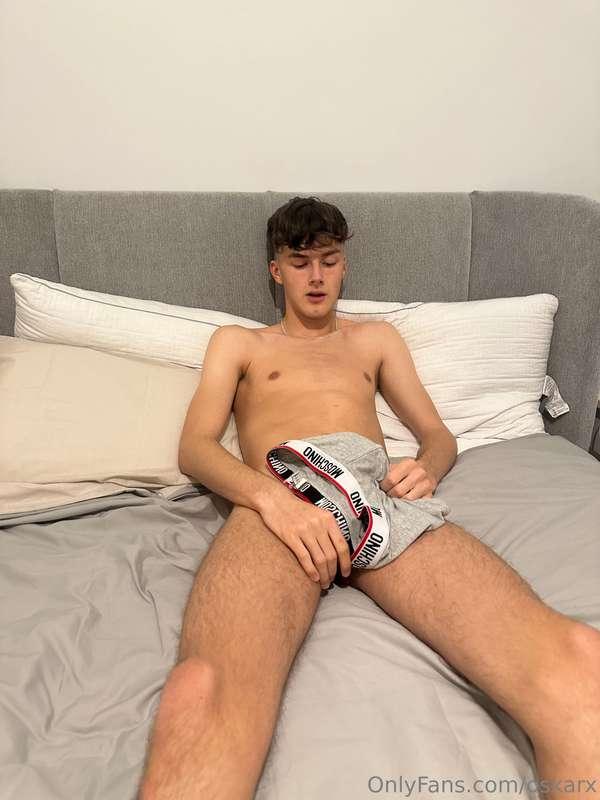 Would you help me clean up my mess?💦🍆