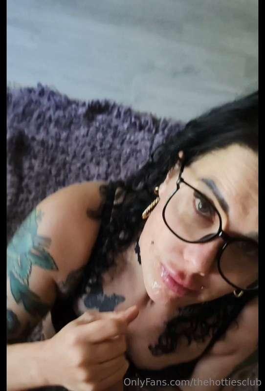 @dehepsa Kaipaatko jotain ihanan pervoa ja kiimasta menoa? T..