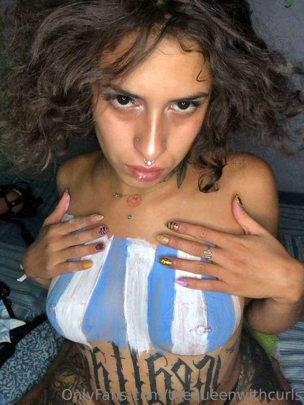 hello to my faithful slaves!!! Have you missed Mommy? 😈 uh, ..