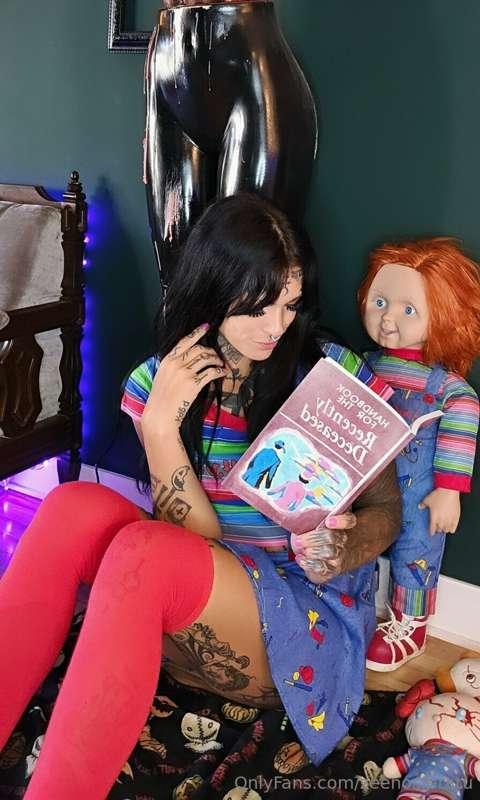 Wanna play? 🔪 DM me if you dare 🎃🖤