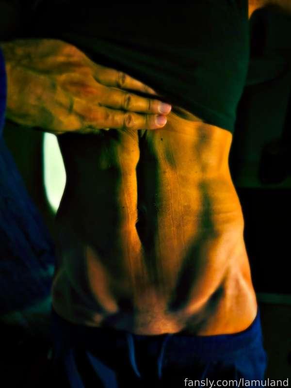 ABS Check … 

#fyp #abs #sexy #beauty #muscle #fitness #fitgirl #finessmodel #bellybottom