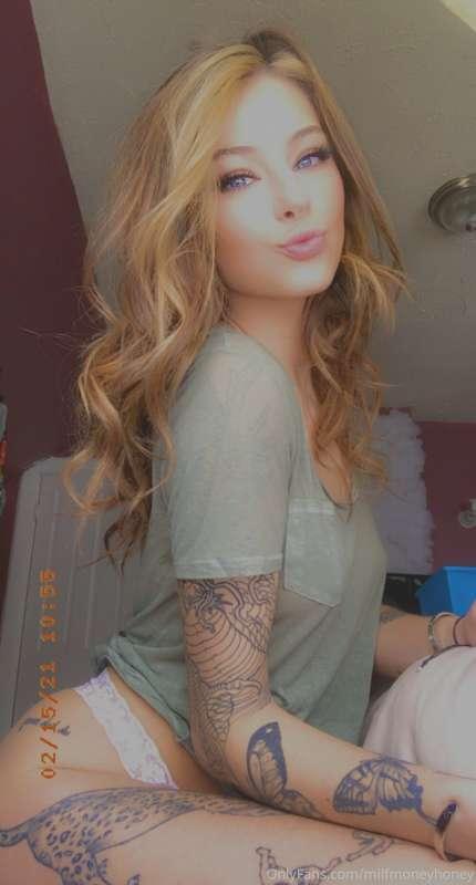 milfmoneyhoney image #0