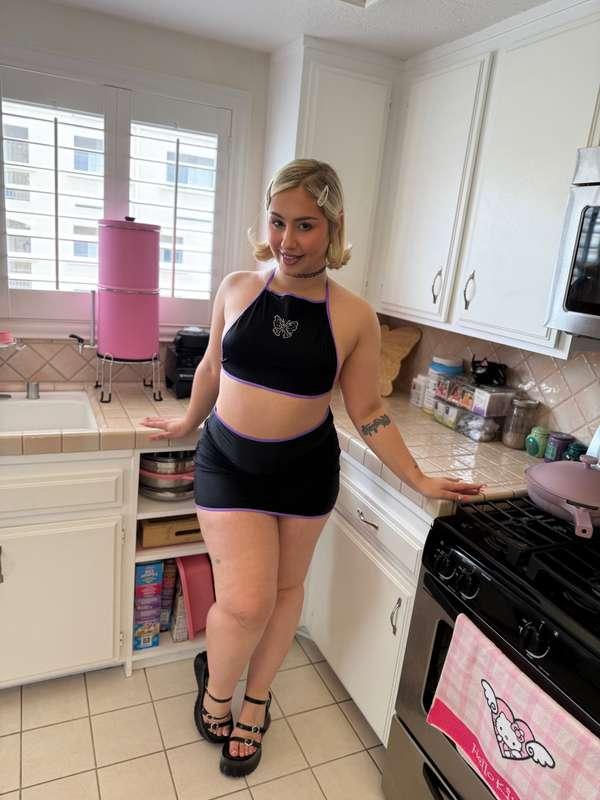 How about we fuck on the kitchen counter?😇
