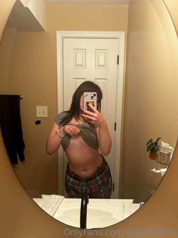 Titty Tuesday 😝😝😝
You wanna suck em’ ????