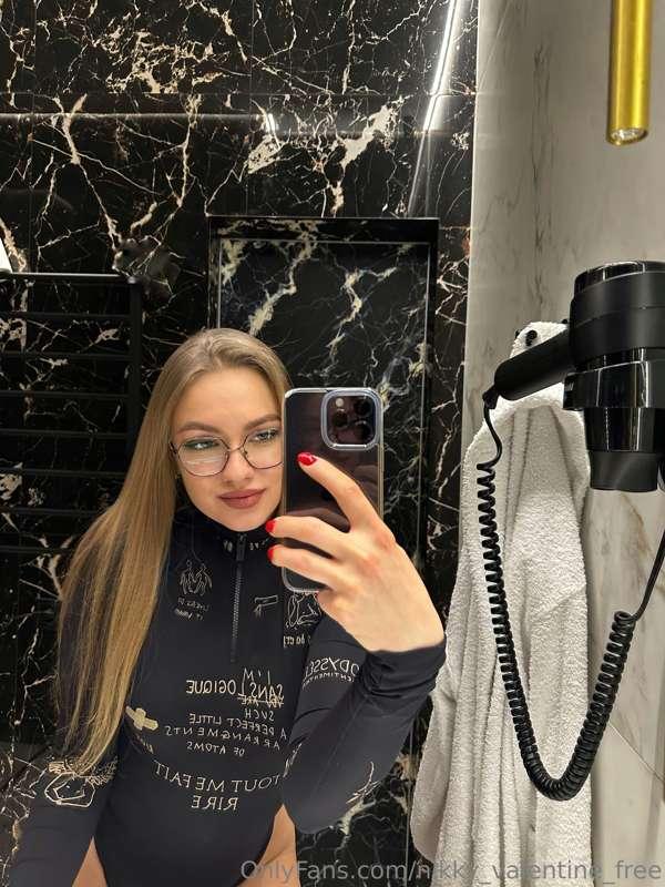 ready 🔥 do you think I'll look good in a restaurant?💋🍓
