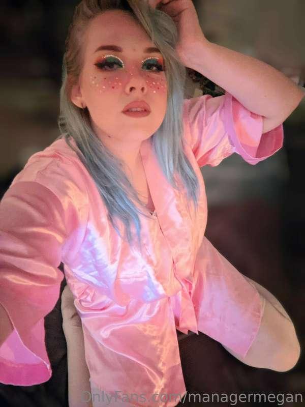 Mini 5 pic spring/easter set from 2021, topless undressing p..