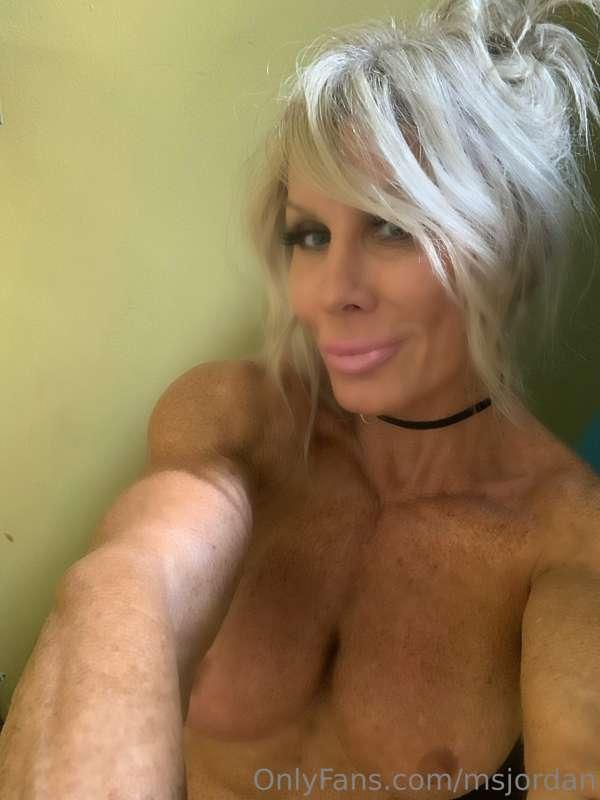 A little post workout tanning fun. Sorry about the machine n..