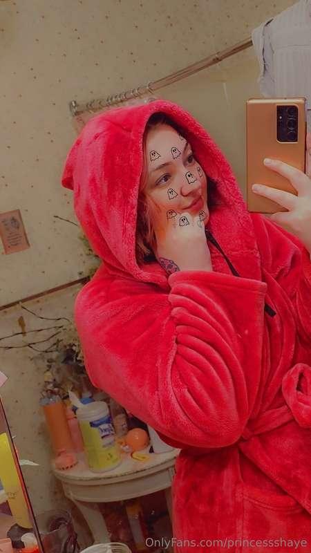 It's so cold out, and you want me naked? Rude 🥺🥺🥺