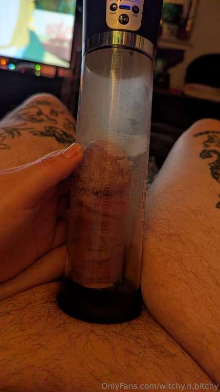 Look at my using my new penis pump! ⛽ Look at it grow 🪴 ! 🍌😘..