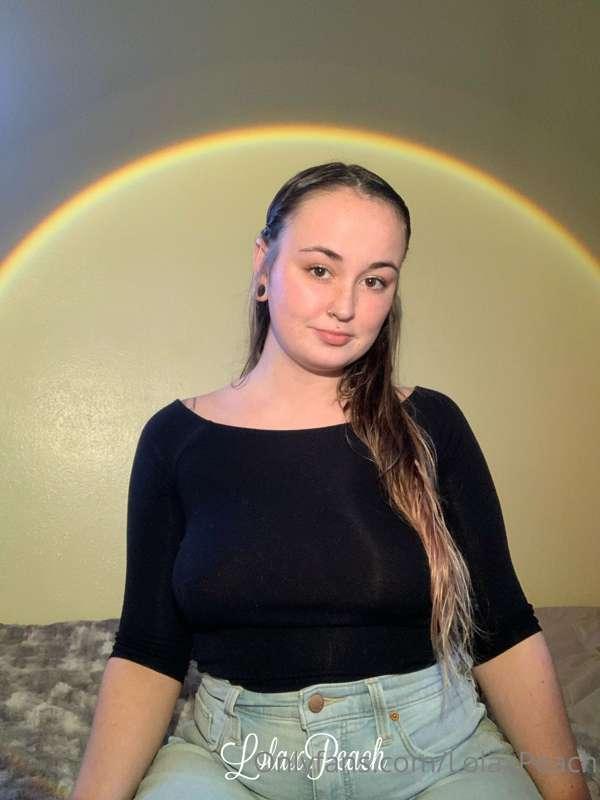 Hi, I’m Lola! I’m a 24 yr old MILF & squirt queen! I love th..