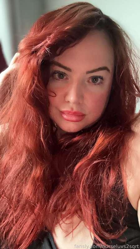 Just another manic Monday 😈
#goodgirl #photodump #tease #redhead #titties #bigtits #mommymilkers #udders #naturalbreasts #bigareolas #monday #fucktoy 