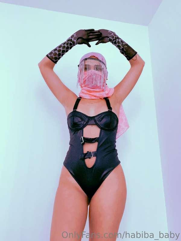 Do you like me covered or uncovered? 🙈🙈🙈💗🌸🌸