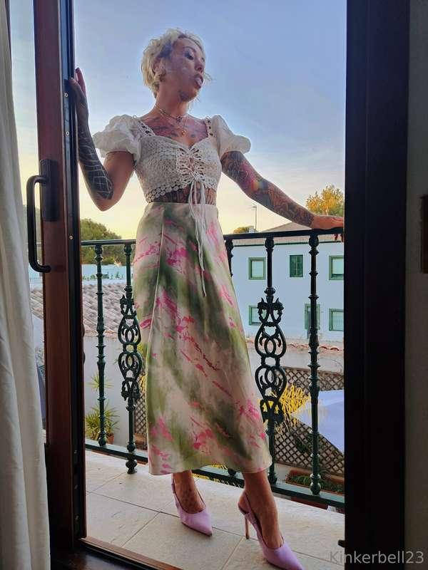 I couldn't help but share these photos from my date night re..
