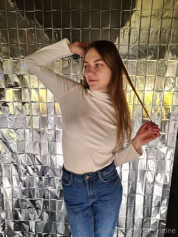 Light-colored clothing is not only a fashion choice, but als..