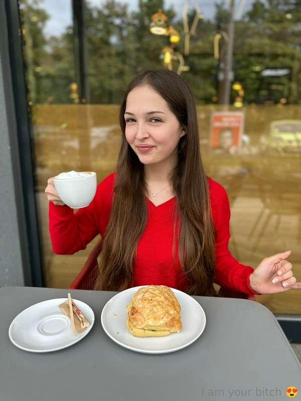 Aufwachen, Augen öffnen, kaffee trinken☕️ Wenn du richtig rä..