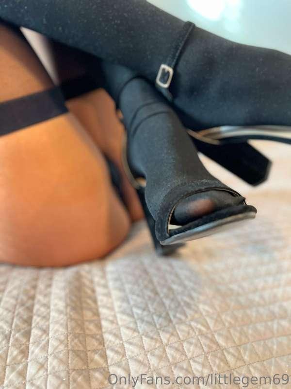 Can someone get me out of these shoes?