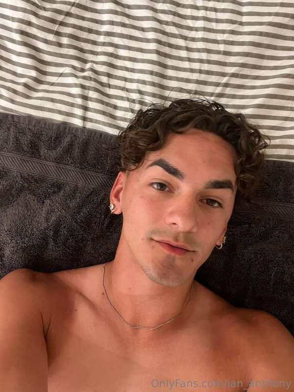 you’ve stared long enough 😏 now come play in my DMs 💋