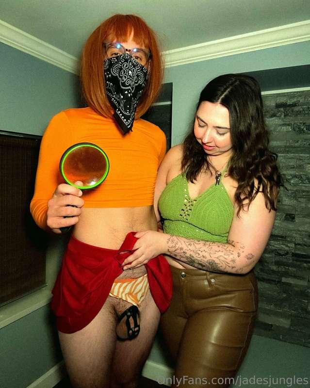 He needed help finding his clitty 🔎
