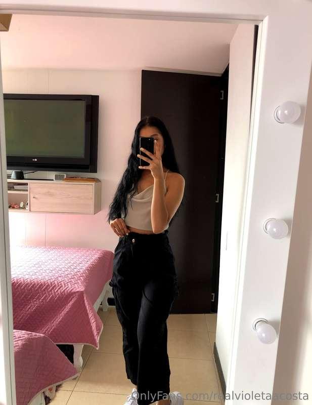 Too glam to give a damn 💅