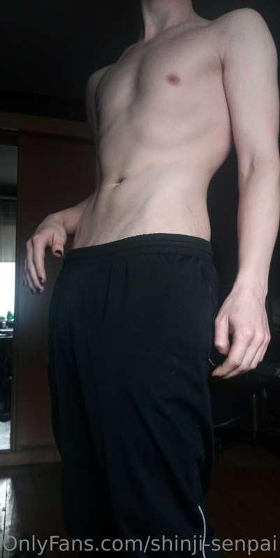 Friendly reminder, I sometimes look like this :<