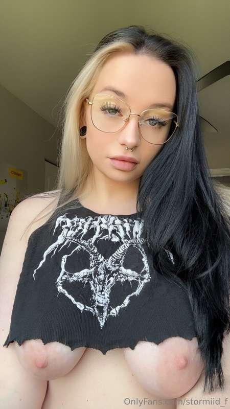 stormiid_f main image