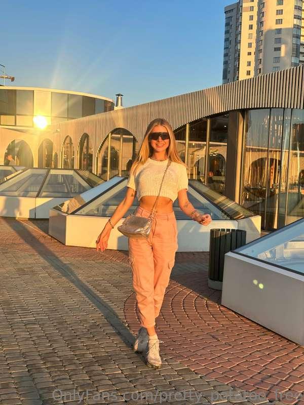 Walking into your life like I’m the only girl in the world❤️..