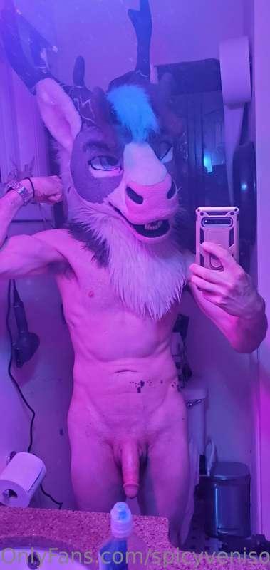 Even without being hard, I look damn hung 😤