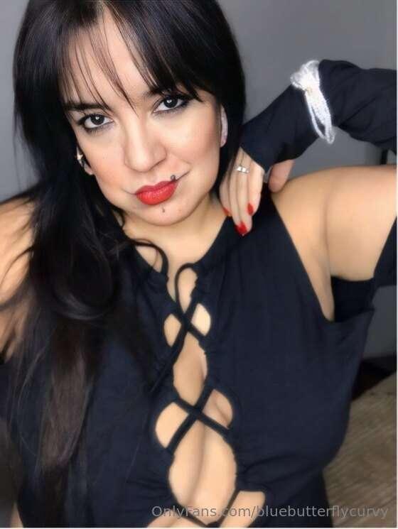 I don't need your money, I deserve it” 💸  worship your Queen..