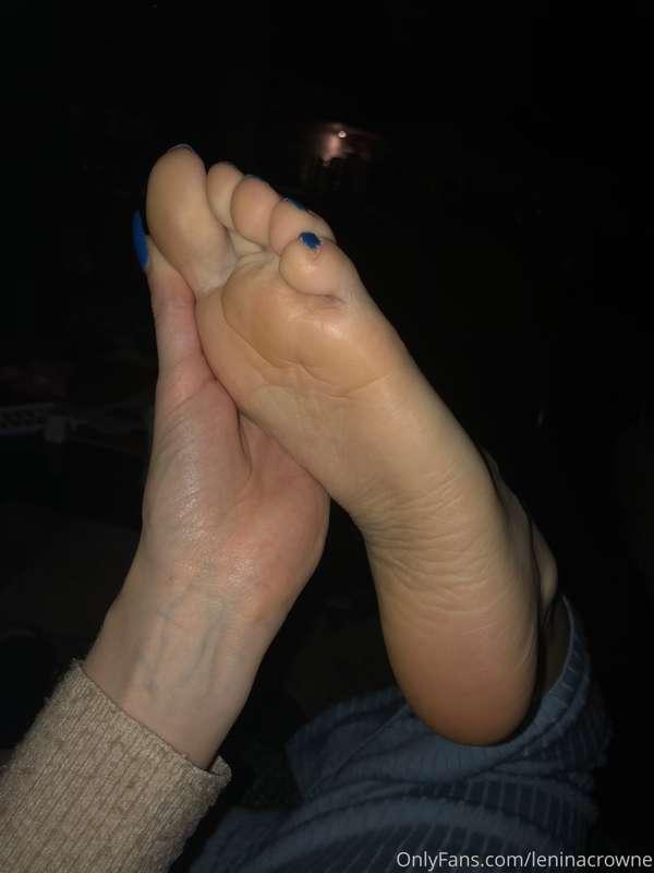 Kiss my feet 🥳