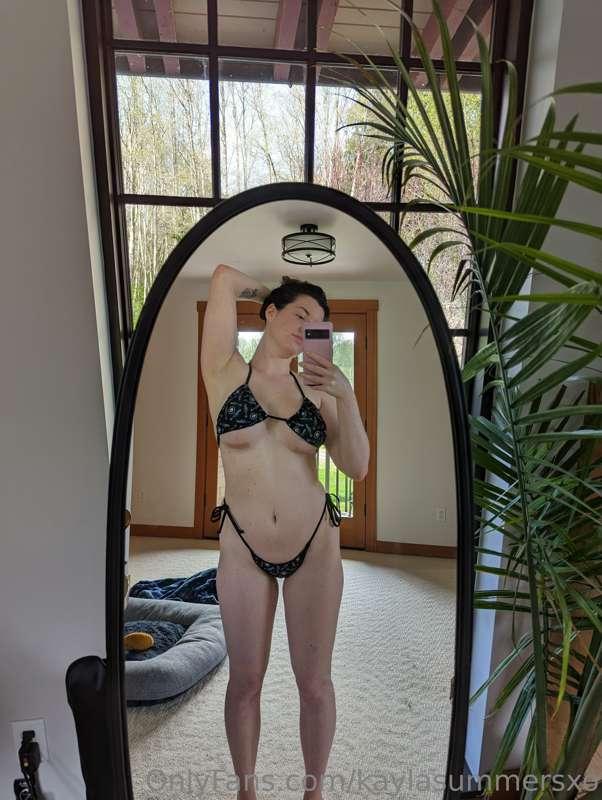 ***Want to come over and watch porn on my mirror?*** 😋