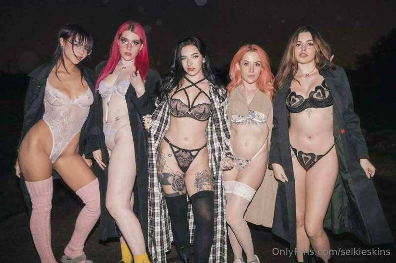 Girls in Trench Coats <3
From left to right: HauntedYouth, R..