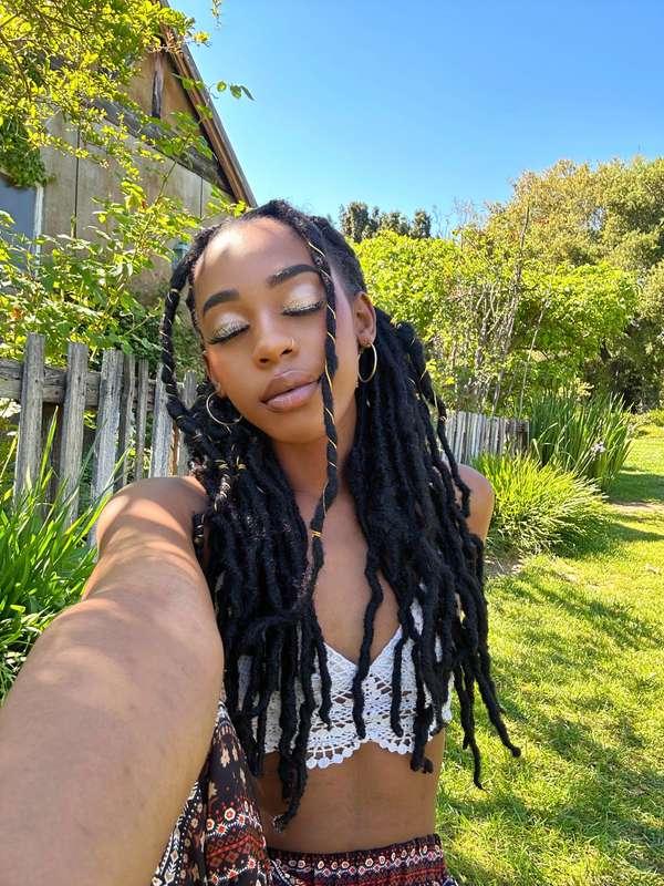 Good morning Daddy! Would you wanna see more of me? 🫣