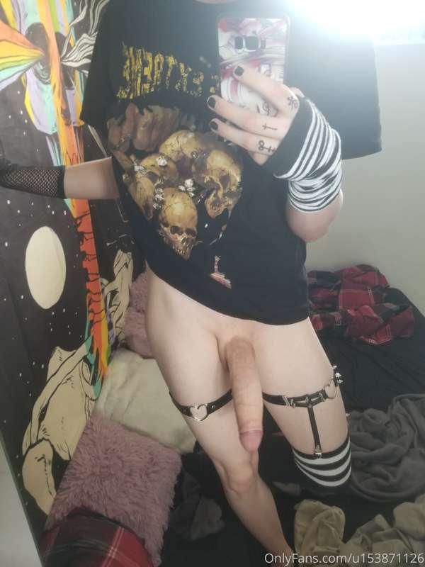 Open your mouth sweetie, your breakfest is ready.