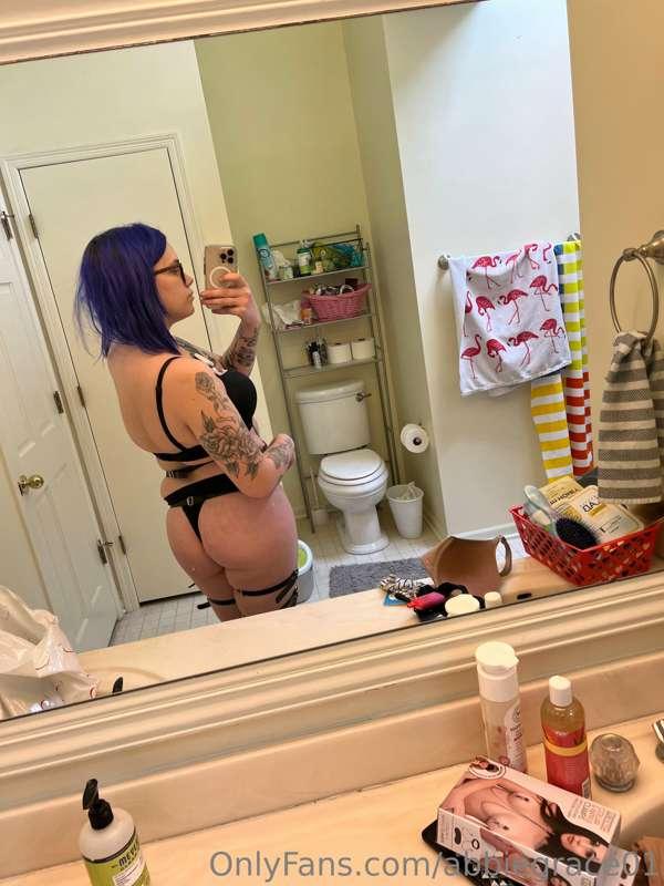 I just want to be your little fuck doll…