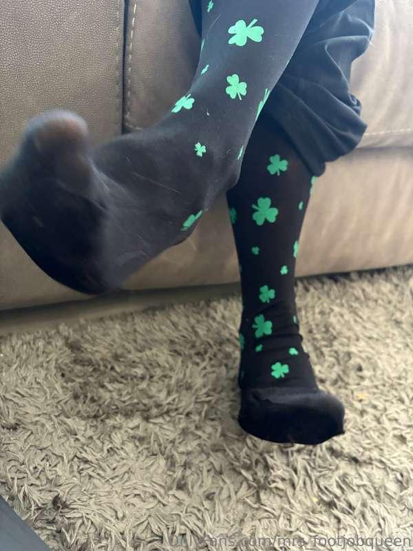 mrs_footjobqueen image #4