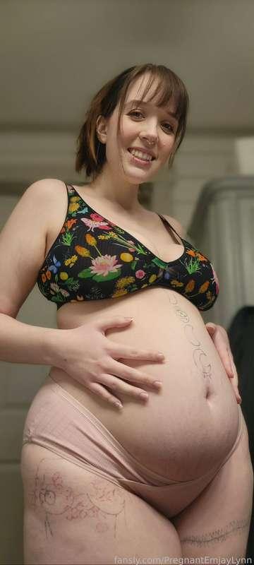 pregnantemjaylynn image #1