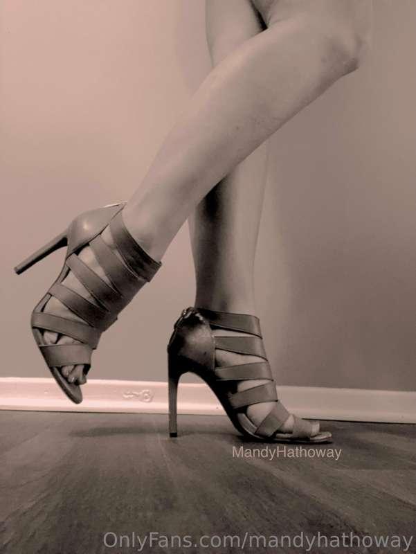 These heels were made for walking ... and holding you in pla..