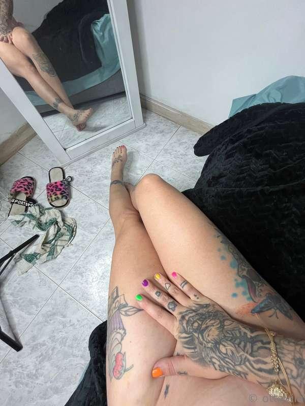 Waiting for you to lay in bed with me 💕