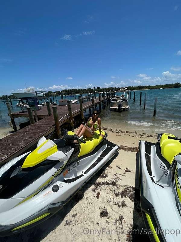 I had so much fun on a jetski in Jupiter, FL ♥️ I took naugh..