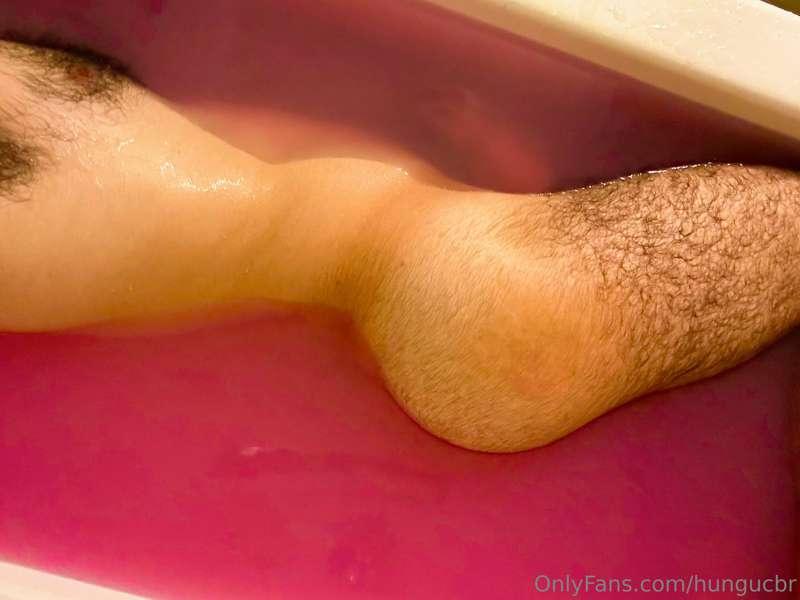 Relaxing in the tub is not a bad way to wrap it up the weeke..