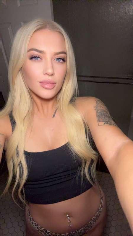 Touching myself to the thought of you 🤫