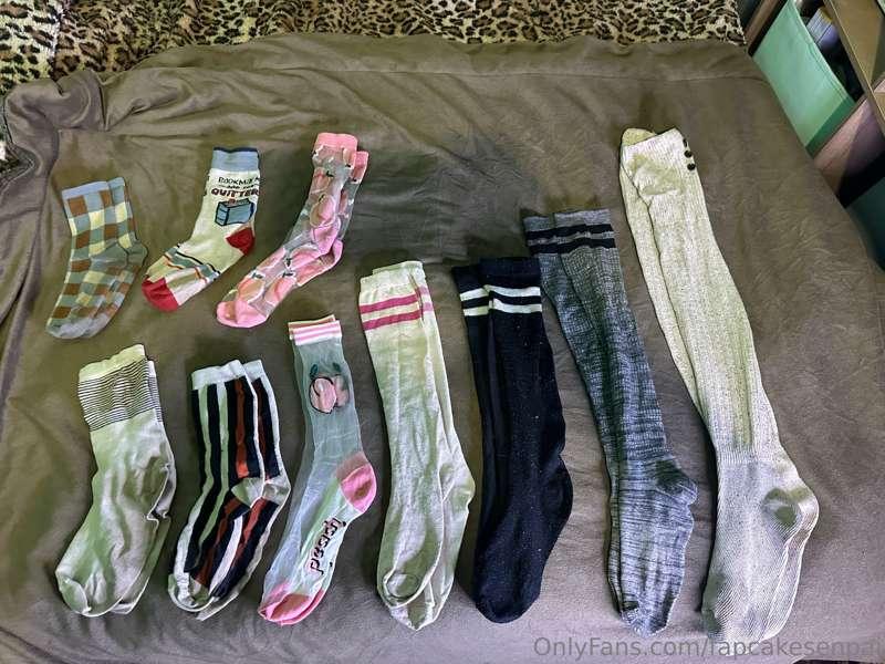 Doing a little ***worn sock clean out sale!*** The ones on t..