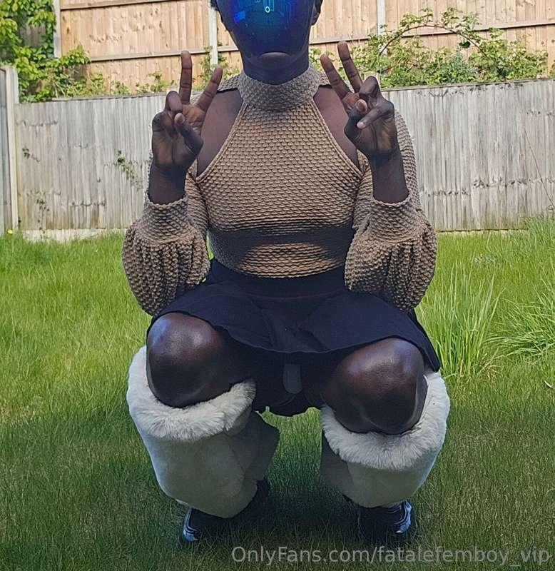 Hippity hoppity, the easter bunny is feeling naughty 🐇