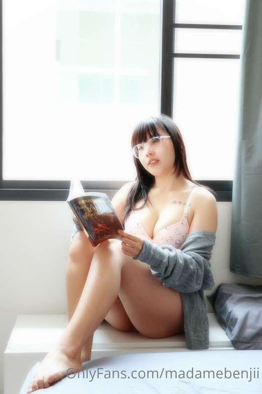 10.00 AM Gravure photo no nude 15+
Good morning dear ❤️
Have..