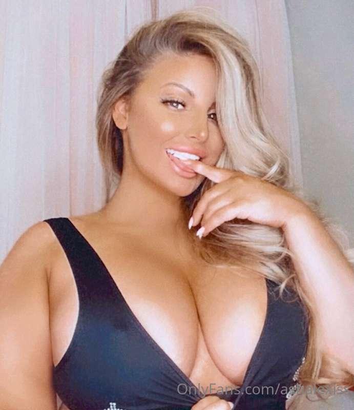 ashalexiss main image