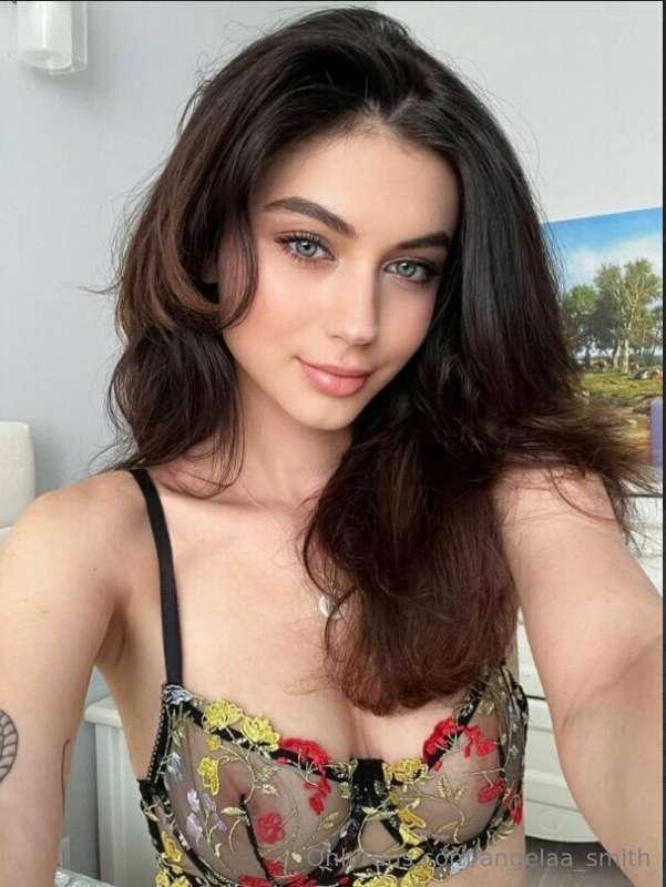 You can check how good this cutie @unrealspicegirl is in ful..