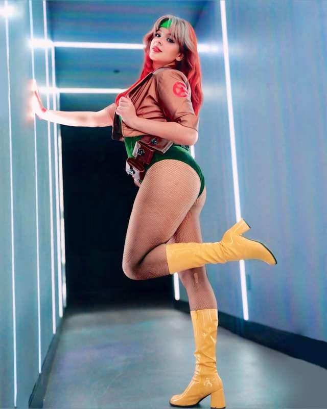 I've been posting new cosplay sets on IG recently and someon..