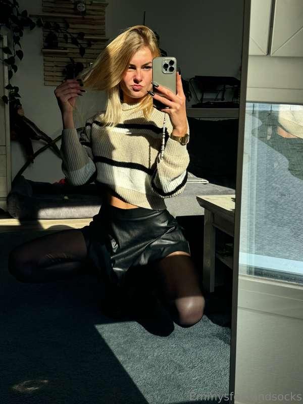emmyfeetandsocks image #0