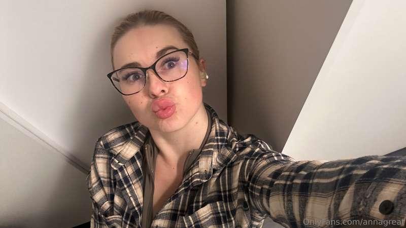 Do glasses look good on me? 😘 What if you became my favorite..